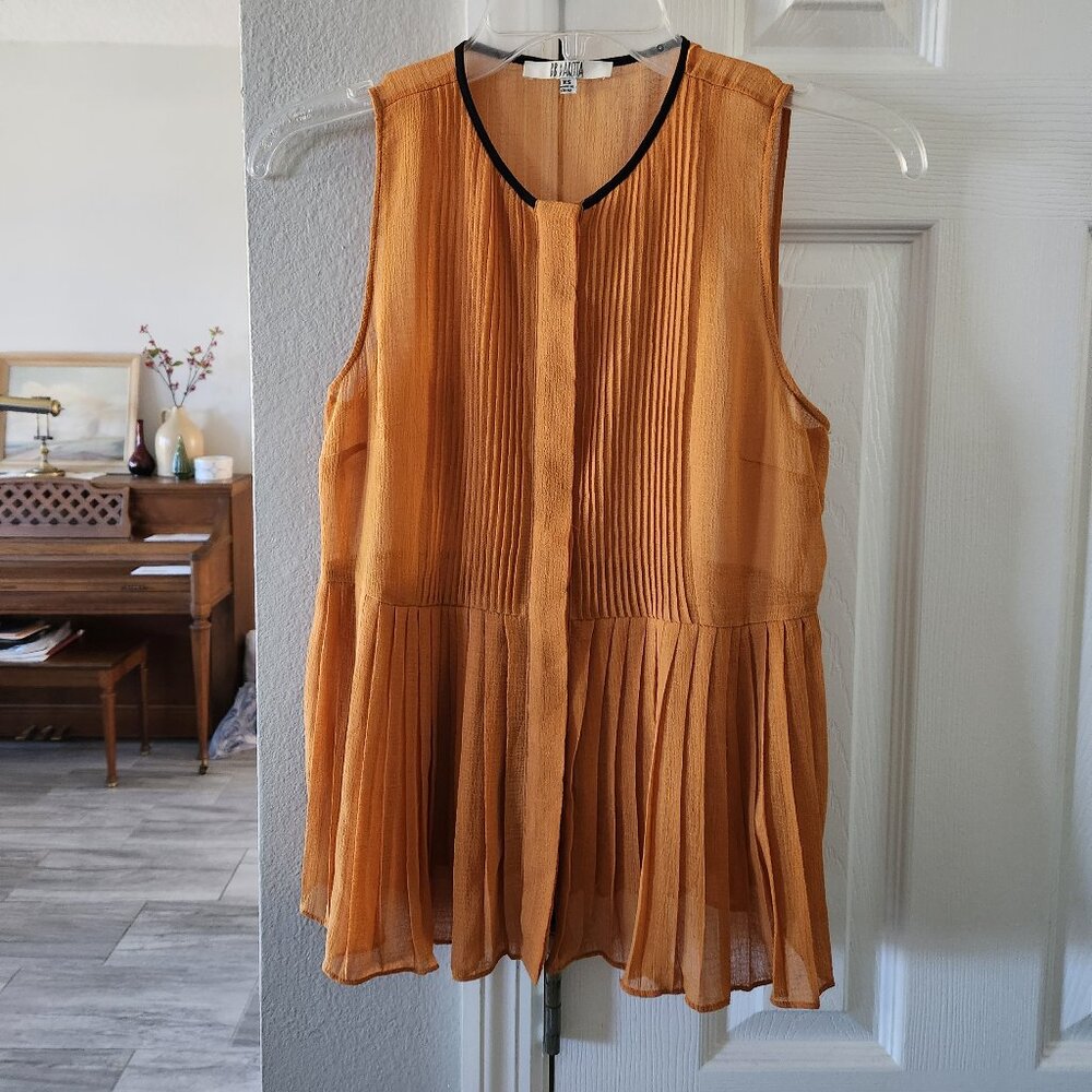 BB Dakota Marigold pleated Top XS
